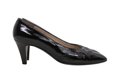 Lot 102 - Chanel Black CC Heeled Pump - Size 39