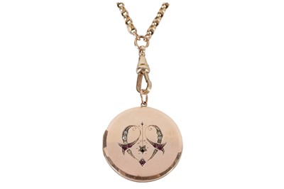 Lot 52 - A LOCKET PENDANT NECKLACE