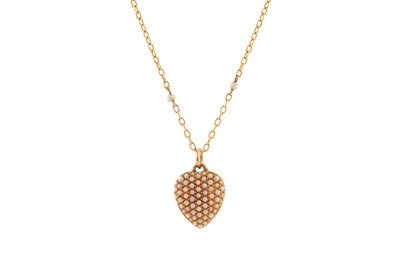 Lot 1 - A SEED PEARL PENDANT NECKLACE