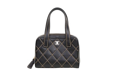 Lot 400 - Chanel Black Wild Stitch Surpique Shoulder Tote