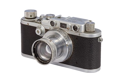 Lot 254 - A Leica IIIa Rangefinder Camera