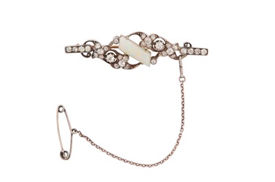 Lot 17 - AN OPAL AND DIAMOND BROOCH
