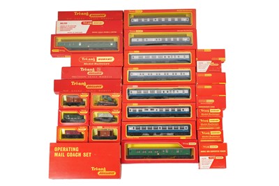 Lot 176 - A LARGE GROUP OF HORNBY & TRIANG-HORNBY OO GAUGE ROLLING STOCK