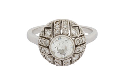 Lot 70 - A DIAMOND BOMBÉ RING