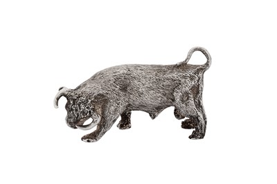 Lot 51 - An Elizabeth II sterling silver model of a bull, London 1995 by Edward Barnard