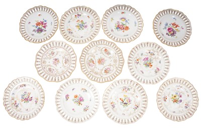 Lot 194 - A GROUP OF MEISSEN PORCELAIN PLATES