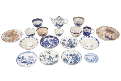 Lot 234 - A COLLECTION OF BRITISH BLUE AND WHITE SOFT PASTE PORCELAIN, MAINLY LATE 18TH CENTURY