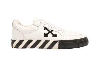 Lot 359 - Off White Monochrome Vulcanized Low Top Sneaker - Size 39