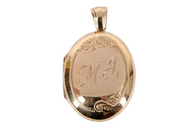 Lot 3 - A LOCKET PENDANT, CIRCA 2000