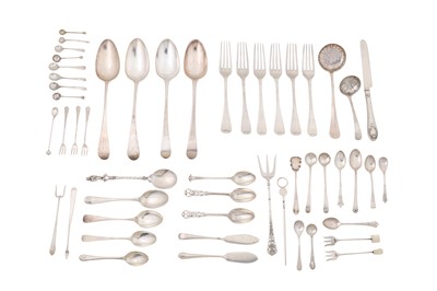 Lot 132 - Two pairs of George III sterling silver tablespoons