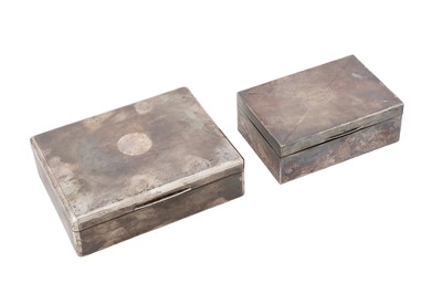 Lot 173 - A George V sterling silver cigarette box, London 1911 by Sampson Mordan and Co