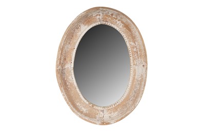 Lot 361 - A CONTEMPORARY OVAL SHABBY CHIC PAINTED AND DISTRESSED WOOD MIRROR