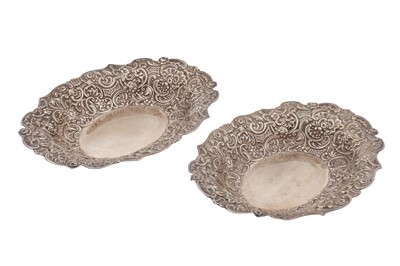 Lot 218 - A matched pair of Victorian sterling silver dishes
