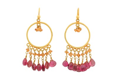 Lot 92 - A PAIR OF TOURMALINE AND GARNET EARRINGS