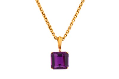 Lot 89 - AN AMETHYST PENDANT NECKLACE