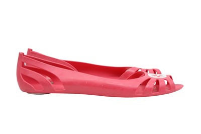 Lot 10 - Gucci Pink GG Flat Jelly Sandal - Size 39