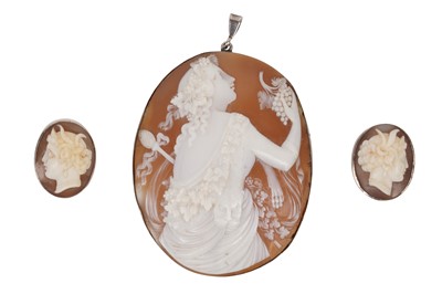 Lot 36 - A COLLECTION OF CAMEOS