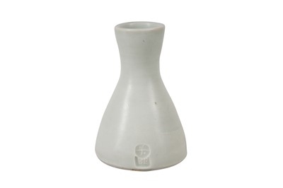 Lot 68 - BERNARD LEACH (BRITISH 1887-1979)