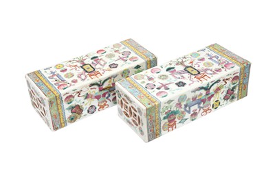 Lot 112 - A PAIR OF CHINESE FAMILLE-ROSE 'HUNDRED ANTIQUES' PILLOWS