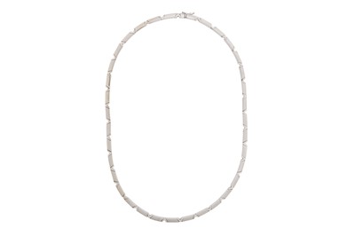 Lot 281 - AN FANCY-LINK NECKLACE