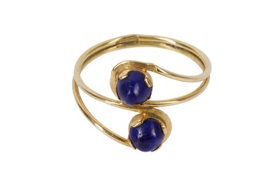 Lot 20 - A LAPIS LAZULI PENDANT NECKLACE AND A RING