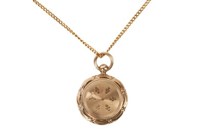Lot 17 - A LOCKET PENDANT NECKLACE