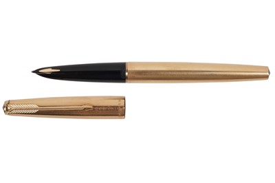 Lot 72 - A FOUNTAIN PARKER PEN