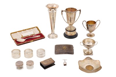 Lot 243 - A mixed group of sterling silver