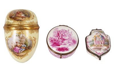 Lot 196 - A CHOISY-LE-ROI PORCELAIN TRINKET BOX, 19TH CENTURY