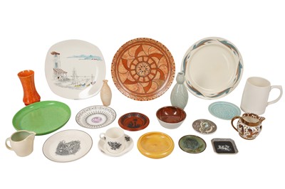 Lot 55 - A GROUP OF 20TH CENTURY CERAMICS