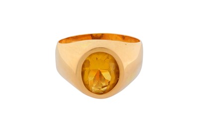 Lot 142 - A CITRINE RING