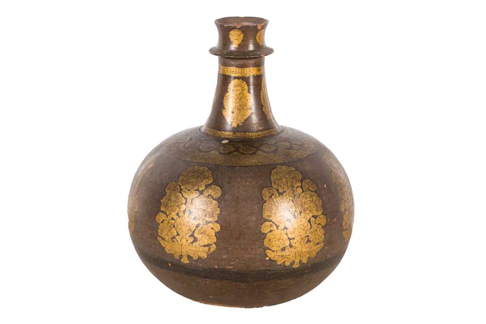 Lot 20 - A CERAMIC SURAHI VESSEL