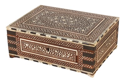 Lot 34 - AN IVORY INLAY BOX WITH MIRROR