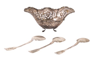 Lot 151 - A Victorian provincial sterling silver teaspoon, York 1847 by James Barber