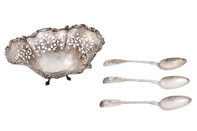Lot 151 - A Victorian provincial sterling silver teaspoon, York 1847 by James Barber