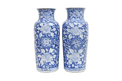 Lot 27 - A PAIR OF CHINESE BLUE AND WHITE 'DRAGONS AND BLOSSOMS' VASES