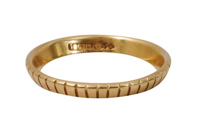 Lot 30 - A TEXTURED BAND