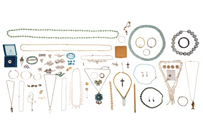 Lot 48 - A GROUP OF SILVER AND COSTUME JEWELLERY