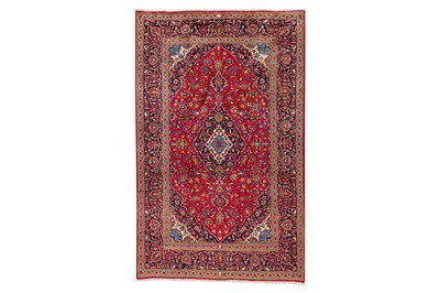 Lot 17 - A FINE KASHAN CARPET, CENTRAL PERSIA
