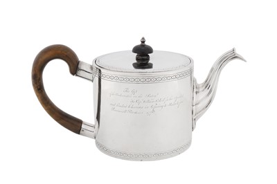 Lot 556 - A George III Scottish provincial silver teapot, Glasgow 1776 by Milne and Campbell