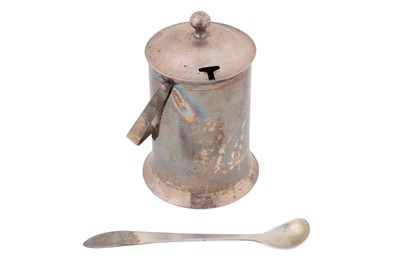 Lot 254 - An early 20th century Chinese export silver preserve jar, Shanghai circa 1920, probably marked Que, retailed by Nanking Store