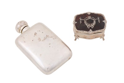 Lot 188 - An Edwardian sterling silver and tortoiseshell ring box, Birmingham 1909 by Mappin and Webb overstriking another