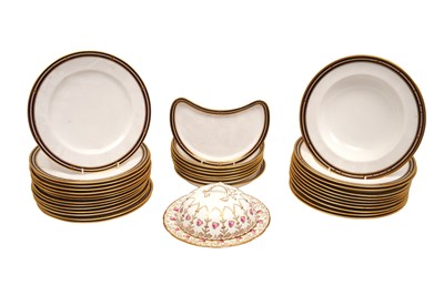 Lot 404 - AN EARLY 20TH CENTURY COPELANDS CHINA PART DINNER SERVICE