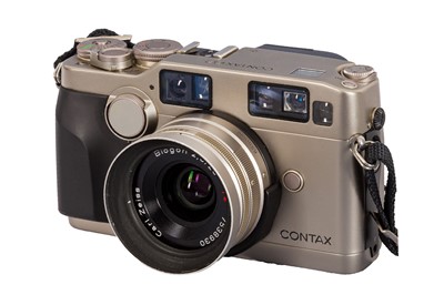 Lot 268 - A Contax G2 Rangefinder Camera