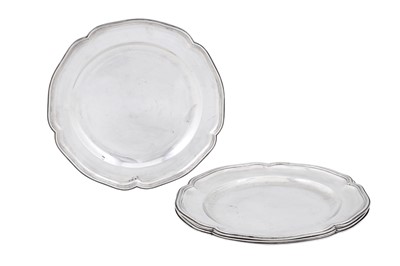 Lot 333 - Three Alexander III late 19th century Russian 84 zolotnik silver dinner plates, Moscow 1883 by Vasilly Sergeevich Sikachev (est. 1883)