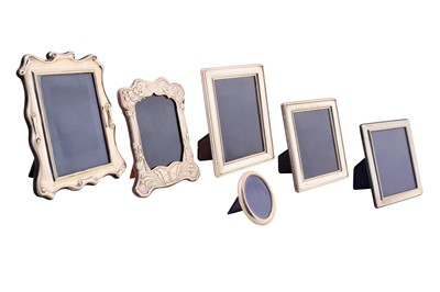 Lot 166 - A mixed group of modern sterling silver mounted photograph frames