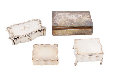 Lot 175 - A George V sterling silver jewellery box, Chester 1915 by Nathan and Hayes