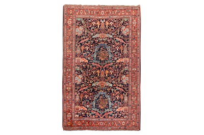 Lot 48 - AN ANTIQUE FERAGHAN RUG, WEST PERSIA