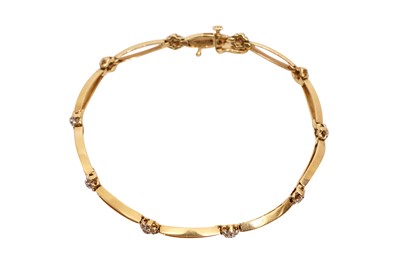Lot 24 - A DIAMOND BRACELET