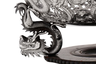 Lot 108 - A late 19th / early 20th century Chinese export silver bowl on stand, Canton circa 1900, marked Sui Chang, retailed by Wang Hing